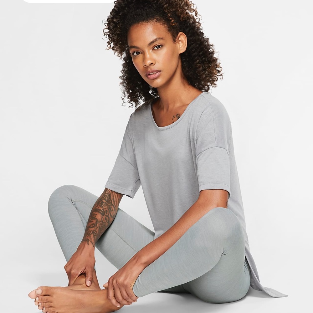 Nike Yoga Luxe Dri-FIT Women's High Waisted 7/8 Infinalon Leggings in Grey - Picture 10 of 12